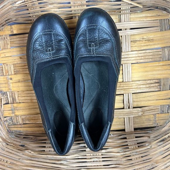 Clarks Black Leather Loafers - Picture 5 of 7